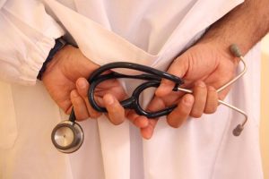 Medici (ex) specializzandi: la prescrizione decennale del risarcimento decorre dal 27 ottobre 1999