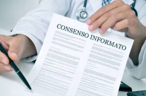 Il consenso informato nella legge 2192017 profili applicativi e risarcimento del danno