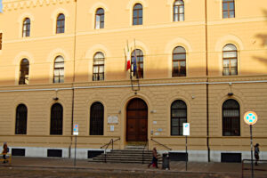 Tribunale di Roma blocca l'accordo Italia-Albania sui migranti non convalidato il trattenimento, richiedenti asilo devono tornare in Italia