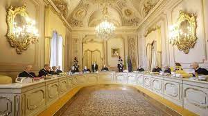 Svolta storica nell'adozione internazionale la Corte Costituzionale apre alle persone single il diritto di adottare minori stranieri - Corte Costituzionale 2025