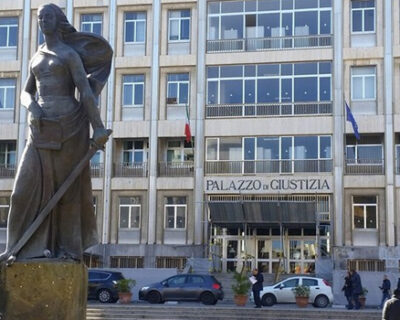 Accordo di consulenza commerciale riqualificato come contratto di agenzia il mancato invio degli estratti provvigionali legittima il recesso e il diritto alle indennità - Tribunale di Bari, 2025