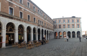 Accesso ai dati Apple del defunto l'erede vince contro il colosso di Cupertino e ottiene iPhone e iCloud - Tribunale Venezia 2025