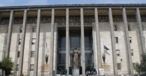 Fideiussione a prima richiesta: la richiesta stragiudiziale impedisce la decadenza ex art. 1957 c.c. – Corte di Appello di Catania 2025